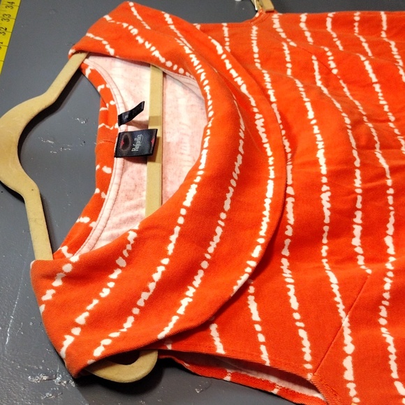 Orange striped tank - Picture 5 of 6